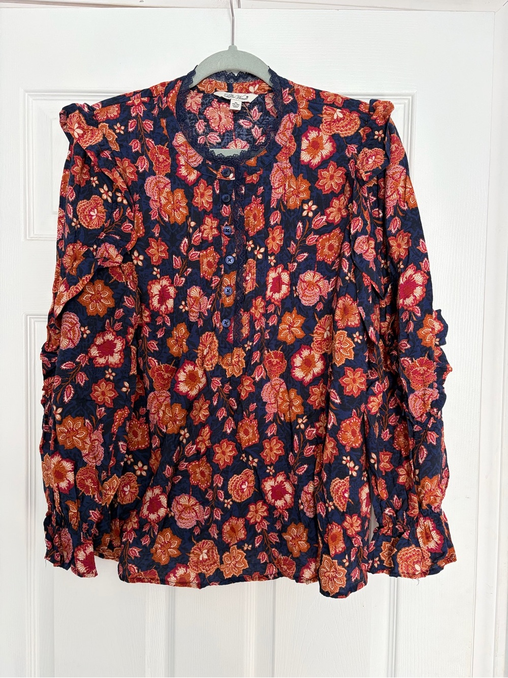 The Pioneer Woman Size XL Floral Blouse